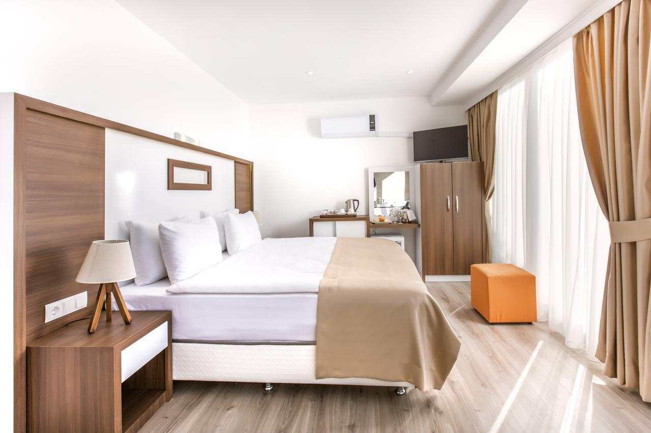 Demir Suit Hotel Кушадасъ Екстериор снимка